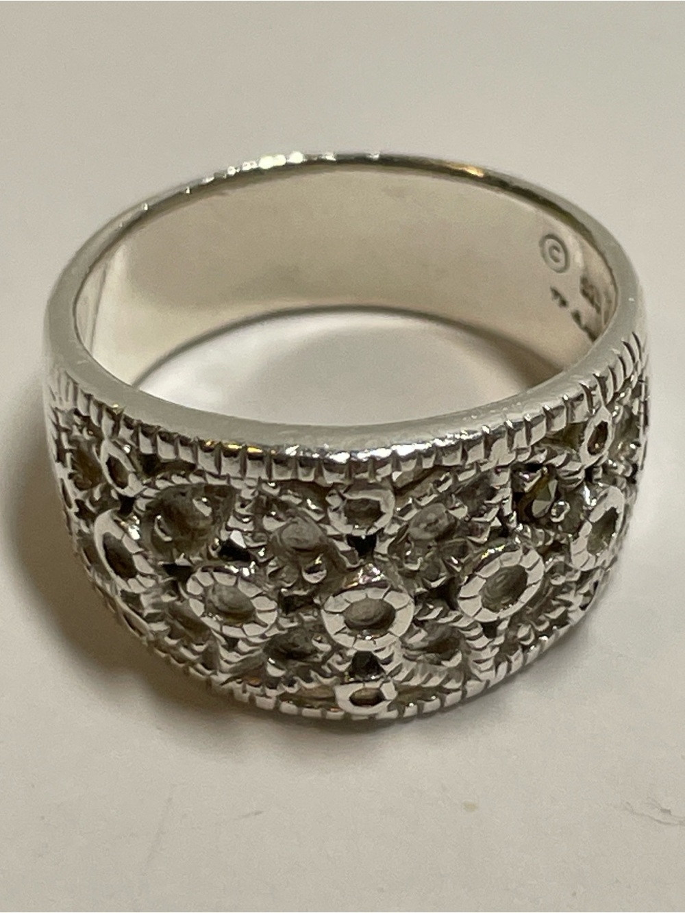 VTG 925 Sterling Silver United Thailand Marcasite Wide Band Ring Size 6.5, 7.3g